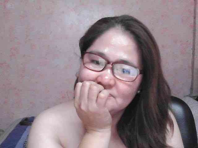 NICEtitspinay webcam