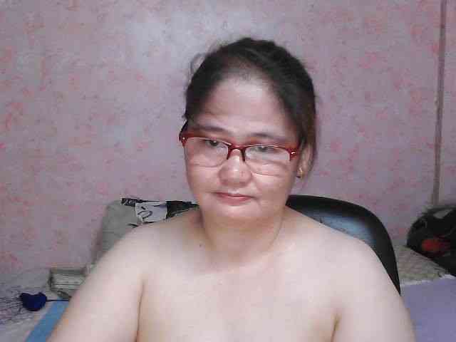 NICEtitspinay webcam