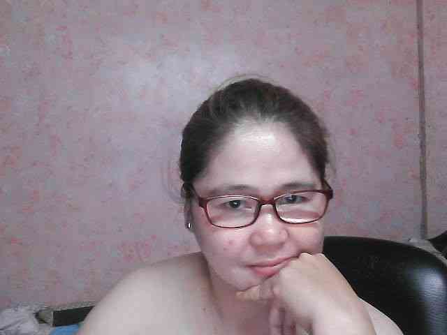 NICEtitspinay webcam