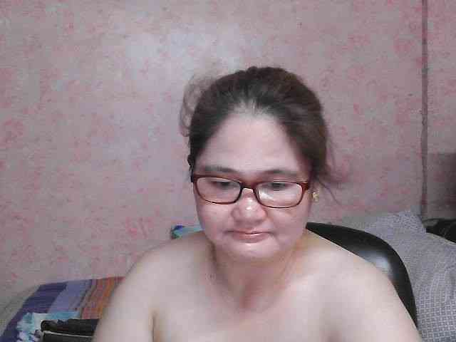 NICEtitspinay webcam