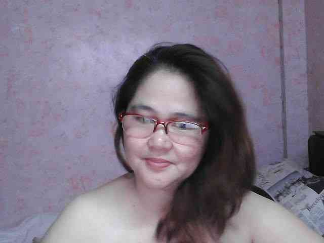 NICEtitspinay webcam