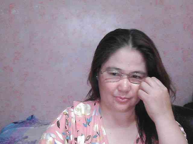 NICEtitspinay webcam