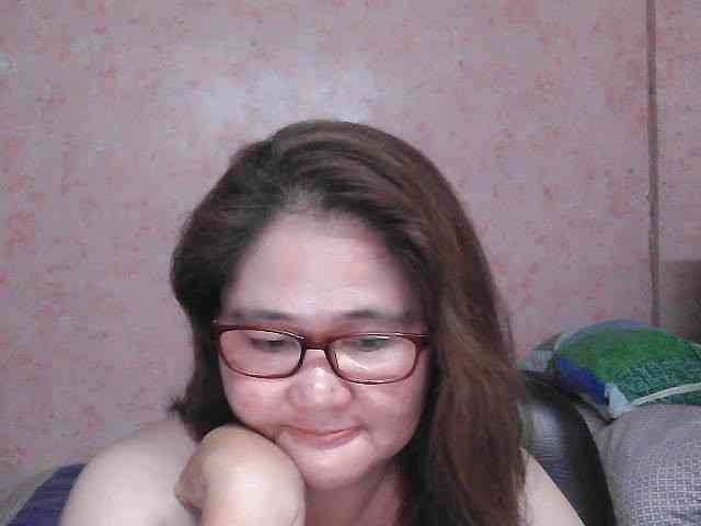 NICEtitspinay webcam