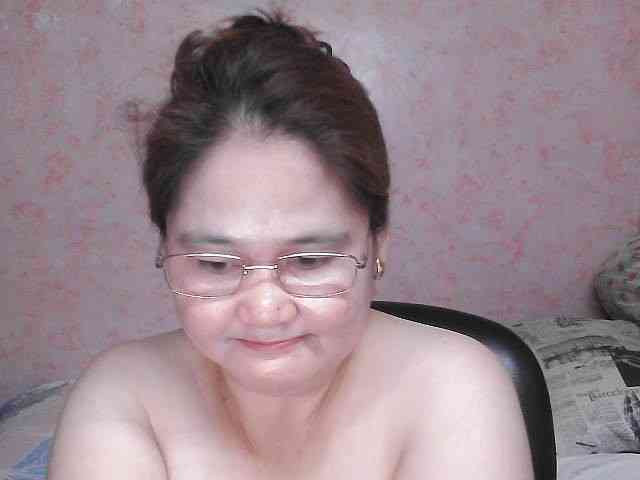 NICEtitspinay webcam