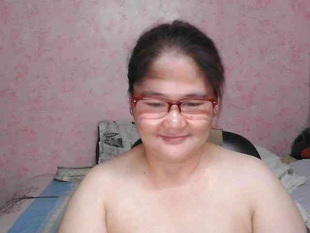 NICEtitspinay webcam