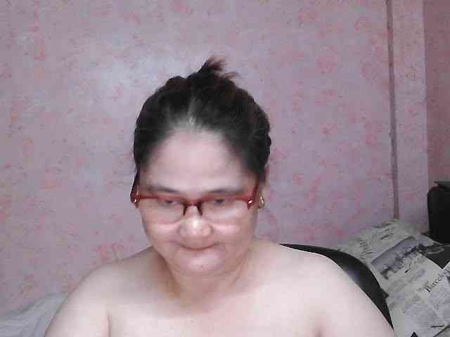 NICEtitspinay webcam