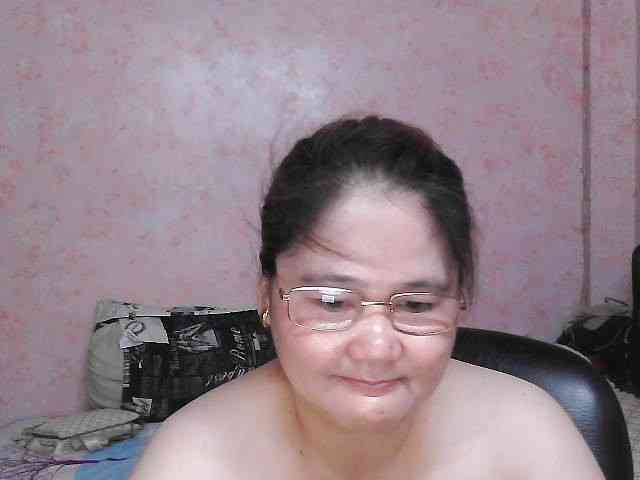 NICEtitspinay webcam