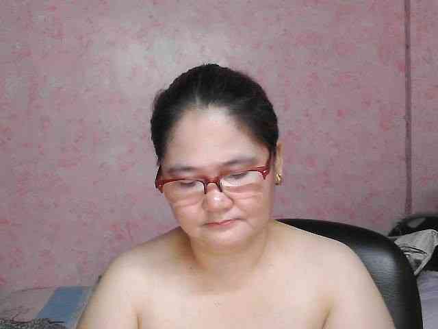 NICEtitspinay webcam