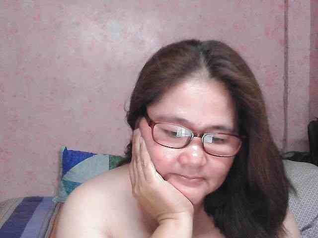 NICEtitspinay webcam