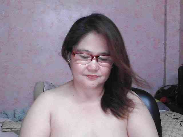 NICEtitspinay webcam