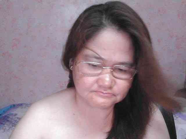 NICEtitspinay webcam