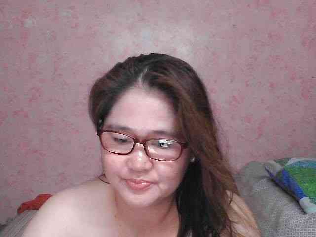 NICEtitspinay webcam