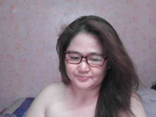 NICEtitspinay webcam