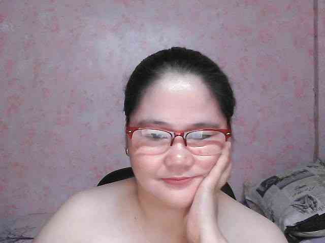 NICEtitspinay webcam