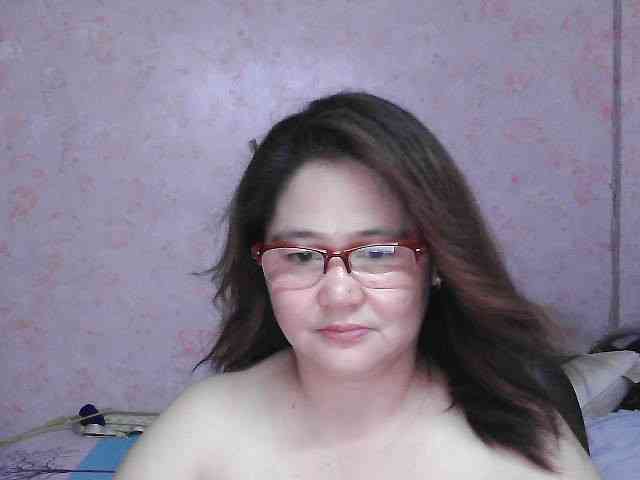 NICEtitspinay webcam