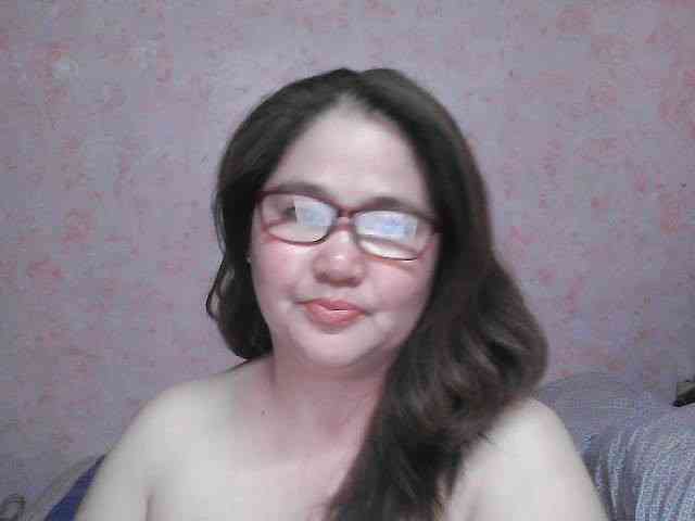 NICEtitspinay webcam