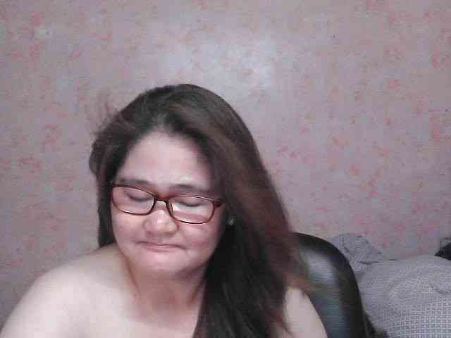 NICEtitspinay webcam