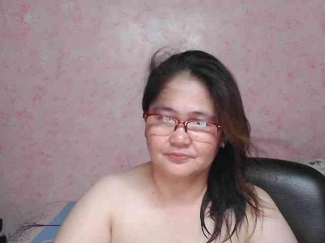 NICEtitspinay webcam
