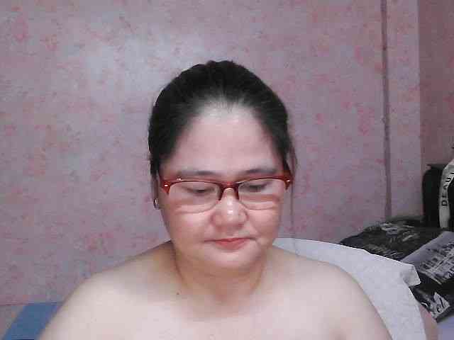 NICEtitspinay webcam