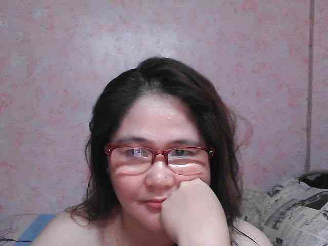 NICEtitspinay webcam
