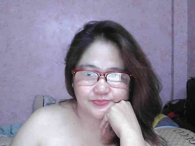NICEtitspinay webcam