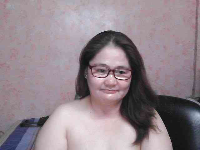 NICEtitspinay webcam