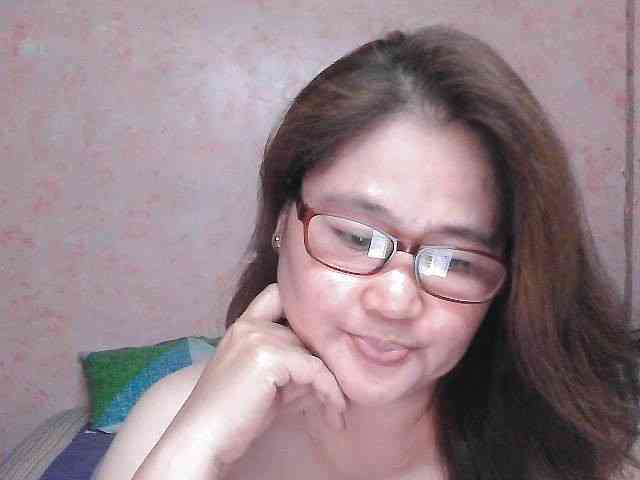 NICEtitspinay webcam