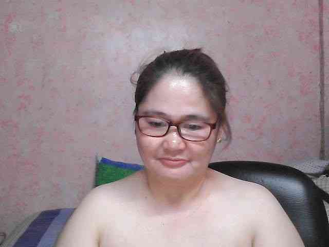 NICEtitspinay webcam