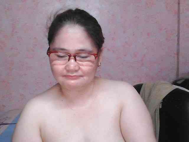 NICEtitspinay webcam