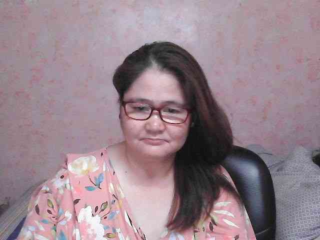 NICEtitspinay webcam