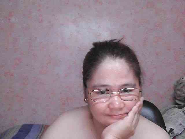 NICEtitspinay webcam