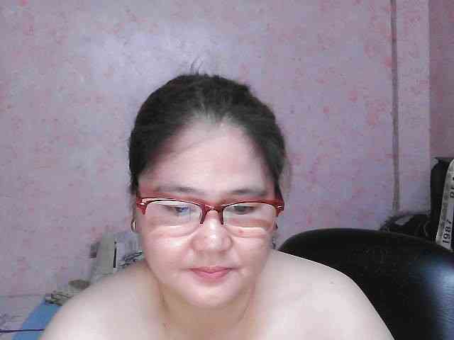 NICEtitspinay webcam