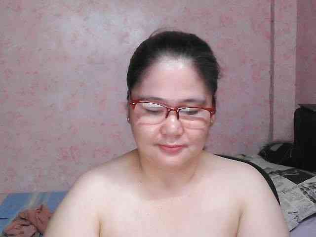 NICEtitspinay webcam