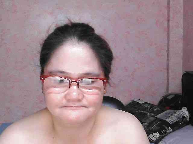 NICEtitspinay webcam