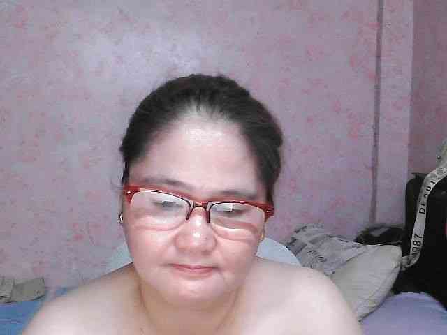 NICEtitspinay webcam