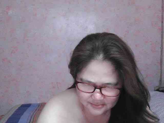 NICEtitspinay webcam