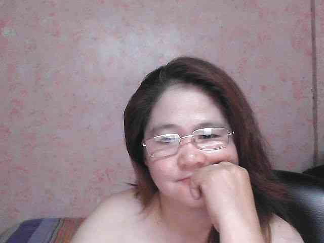 NICEtitspinay webcam