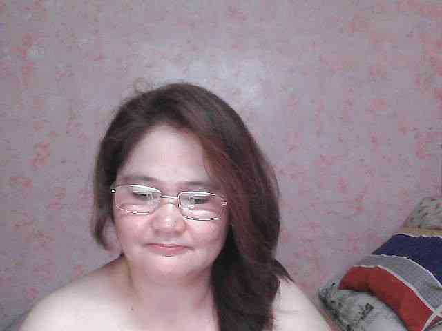 NICEtitspinay webcam