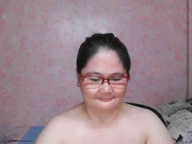 NICEtitspinay webcam