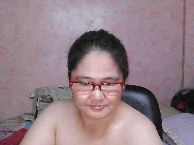 NICEtitspinay webcam