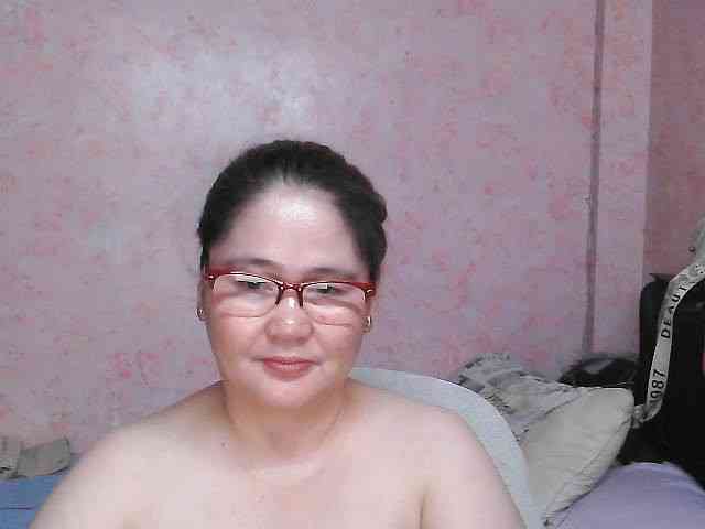NICEtitspinay webcam