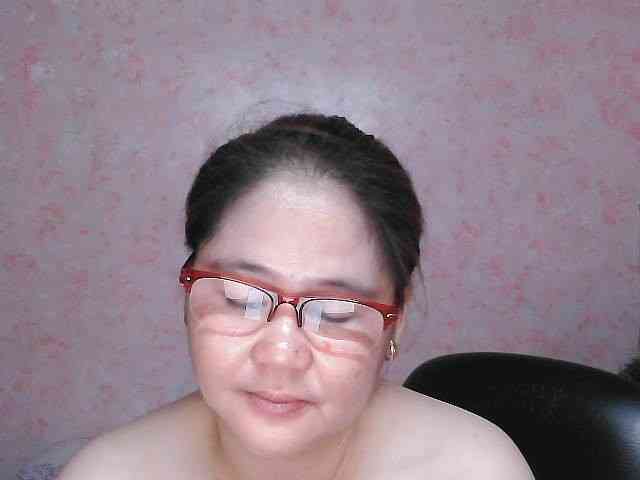 NICEtitspinay webcam