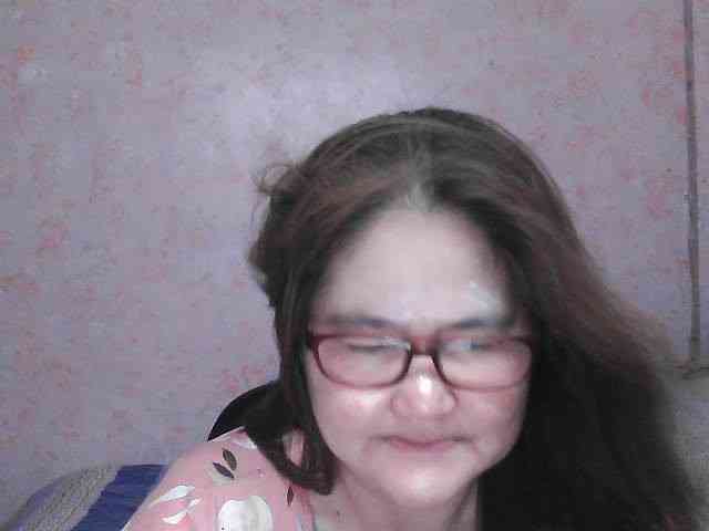 NICEtitspinay webcam