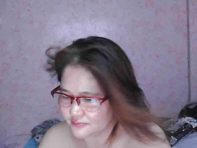 NICEtitspinay webcam