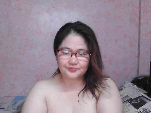 NICEtitspinay webcam