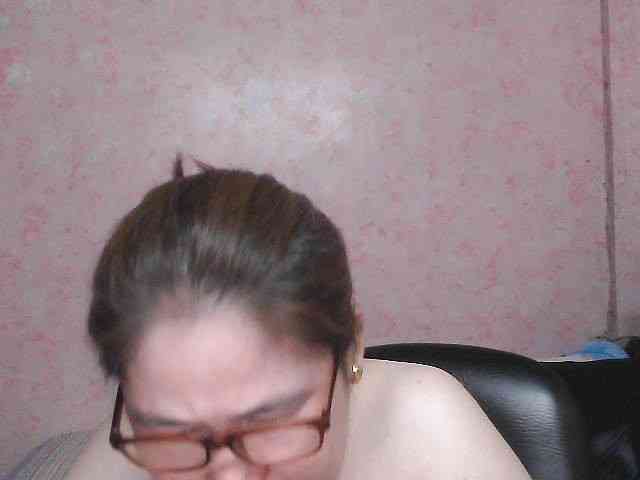 NICEtitspinay webcam