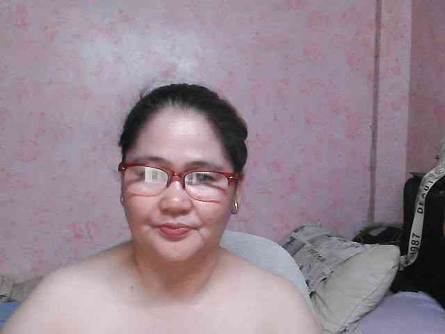NICEtitspinay webcam