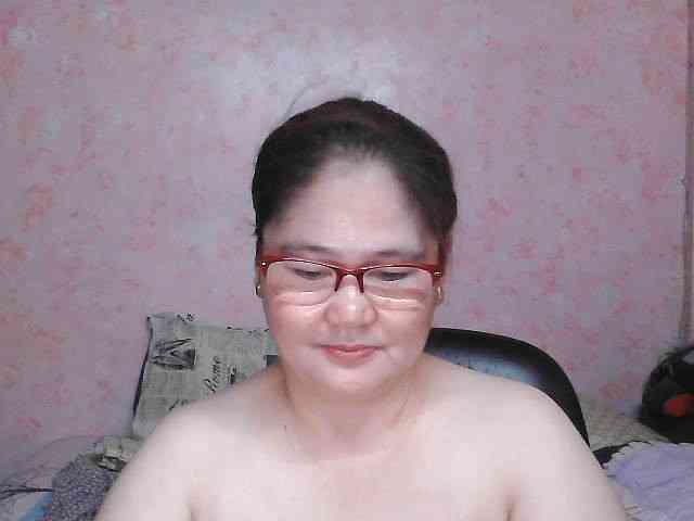 NICEtitspinay webcam
