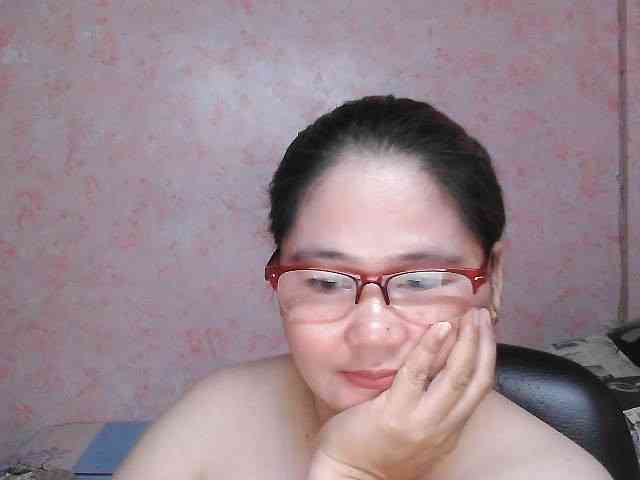 NICEtitspinay webcam