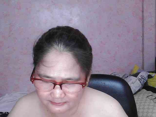 NICEtitspinay webcam